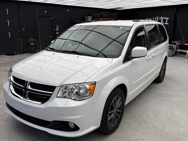 2017 Dodge Grand Caravan CVP/SXT NAVIGATION | STOW N GO | KEY... in Cars & Trucks in London
