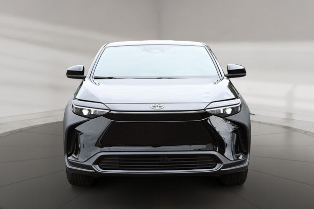 2023 Toyota BZ4X LE + ELECTRIQUE + 27832 KM VEHICULE CERTIFIE TO in Cars & Trucks in Longueuil / South Shore - Image 2
