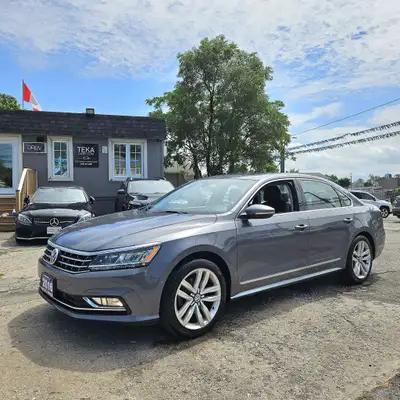 Excellent service record Clean Carfax Vehicle Options Sunroof Alloy Wheels TPMS System Leather Keyle...