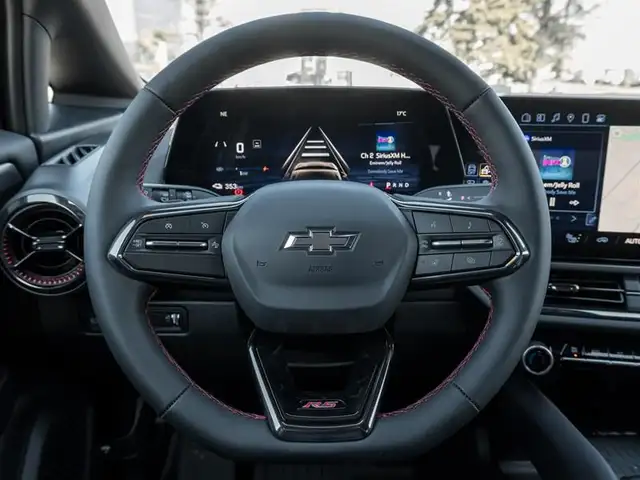 2025 Chevrolet Equinox EV 2RS in Cars & Trucks in Mississauga / Peel Region - Image 10