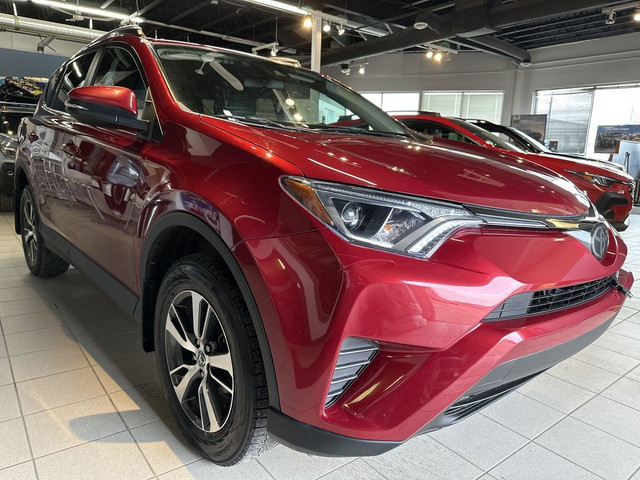 2018 Toyota RAV4 LE in Cars & Trucks in Saskatoon - Image 2
