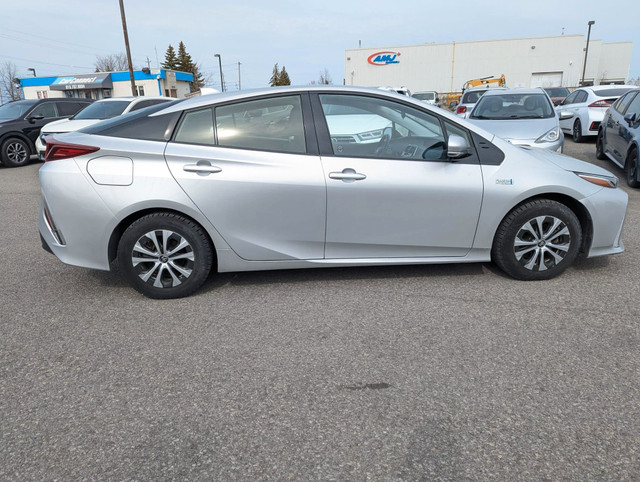 2020 Toyota Prius Prime LOW KMS! PRIUS PRIME! in Cars & Trucks in Ottawa - Image 2