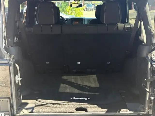 2016 Jeep WRANGLER UNLIMITED Sahara CLEAN MUSE SEE WE FINANCE AL dans Autos et camions dans London - Image 12