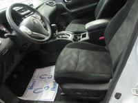 NISSAN ROGUE 2016 SV AWD EDITION / INTÉRIEUR EN TISSU NOIR CHAUFFANT / CAMÉRA DE RECUL / PUSH START... (image 5)