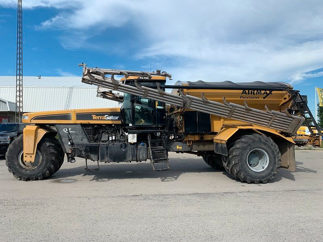 2014 AGCO ROGATOR TG7300 DRY FERTILIZER SPREADER in Farming Equipment in Ottawa - Image 2