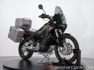 Affordable and ready for adventure this nicely set up 950 freatures engine guards, hand guards and l...
