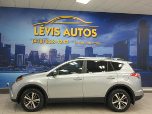 2017 Toyota RAV 4 XLE AWD 100 100 KM **BAS KILO** TOIT OUVRANT