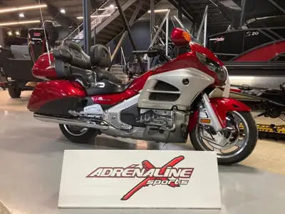 2012 Honda gold wing Découvrez la Honda Gold Wing 2012 chez Adrénaline Sports Québec ! Ce modèle d'o...