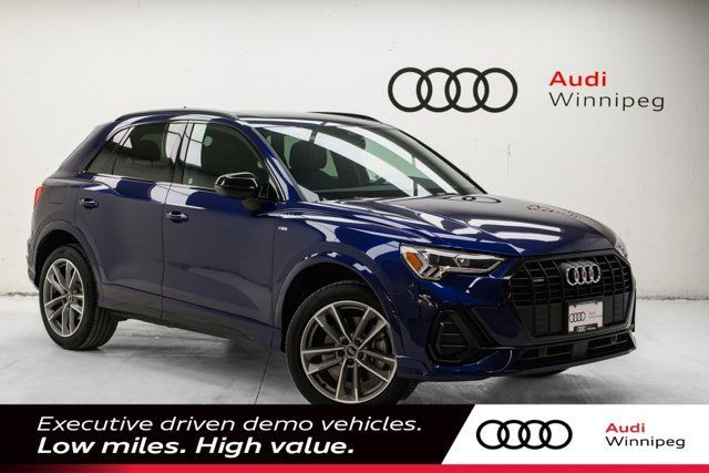 2024 Audi Q3 Komfort | Leather | Sunroof | Black Optics in Cars & Trucks in Winnipeg