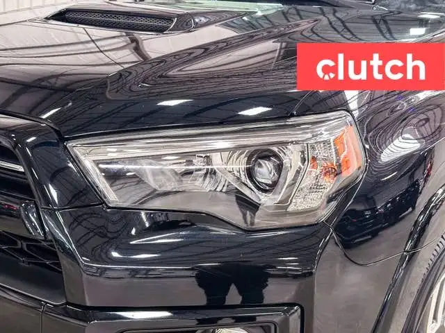2023 Toyota 4Runner TRD Sport 4x4 w/ Apple CarPlay, Heated Front in Cars & Trucks in City of Toronto - Image 10