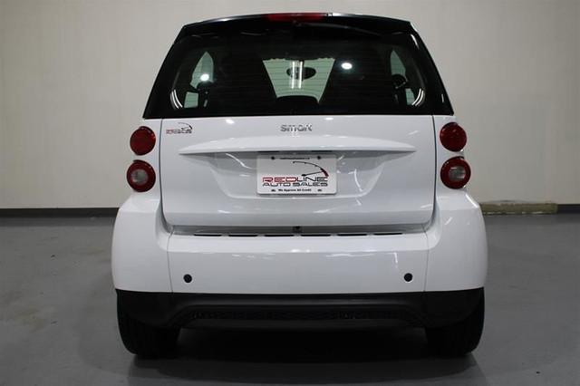 2015 smart fortwo pure cpé in Cars & Trucks in Cambridge - Image 3