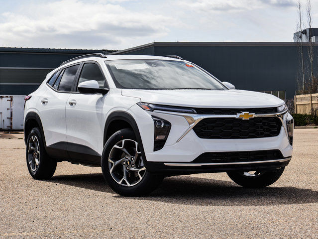 2025 Chevrolet Trax LT in Cars & Trucks in Strathcona County - Image 2