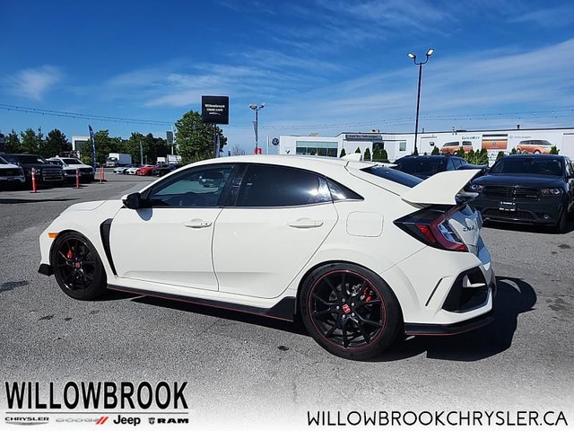 2020 Honda Civic Type R in Cars & Trucks in Delta/Surrey/Langley - Image 4
