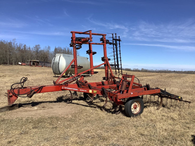 Case IH 16 Ft Deep Tillage Cultivator 5500 in Farming Equipment in Edmonton