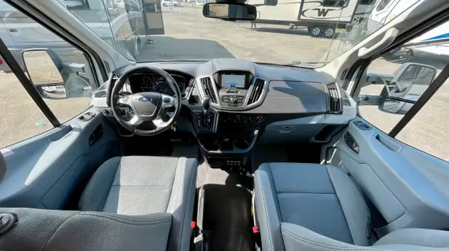2018 LEISURE TRAVEL Wonder 24MB in RVs & Motorhomes in Victoria - Image 6