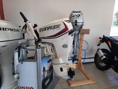 LOCALLY OWNED AND BARELY USED AS MACHINE WAS TOO BIG FOR BOAT Model: Evinrude E30DEL, a 2014 E‑TEC D...
