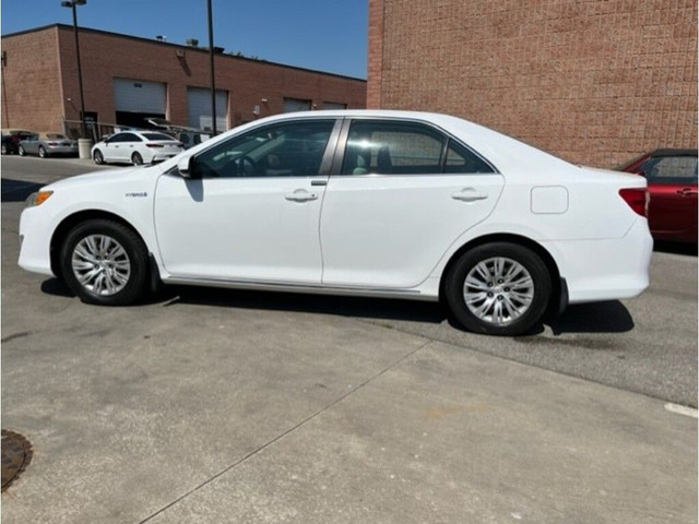 2012 Toyota Camry Hybrid LE -1 OWNER-LIKE NEW-CERTIFIED-SAVE ON  in Cars & Trucks in City of Toronto - Image 4