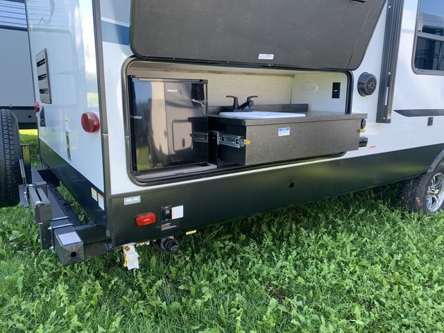 2022 Palomino SolAire Ultra Lite 304RKDS in Travel Trailers & Campers in Charlottetown - Image 3