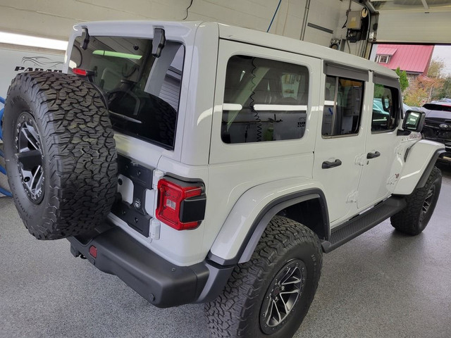  2024 Jeep Wrangler Rubicon X 4 Door 4x4 **TOIT SKY ONE-TOUCH-NA in Cars & Trucks in Longueuil / South Shore - Image 4