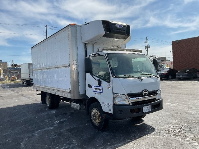 2018 Hino Truck 195 FROZEN dans Camions lourds  à Ville d’Edmonton