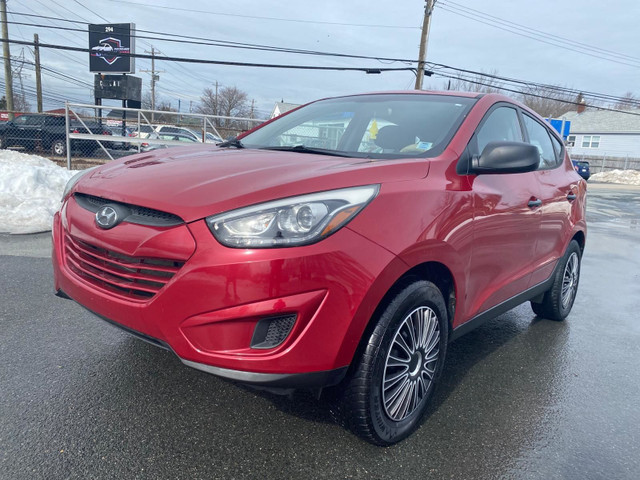 2014 Hyundai Tucson GL 2.0L | Manual Transmission | Heated Seats in Cars & Trucks in Dartmouth