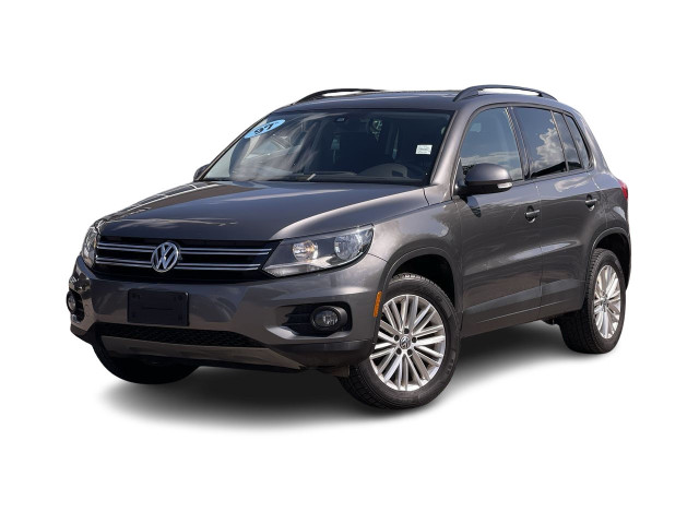 2016 Volkswagen Tiguan Comfortline 2.0T 6sp at w/Tip 4M Heated S in Cars & Trucks in Calgary