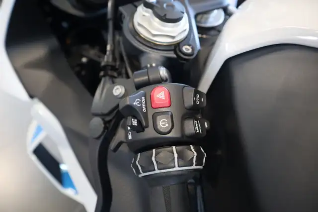 2025 BMW S 1000 RR Light white/M Motorsport in Other in Edmonton - Image 7