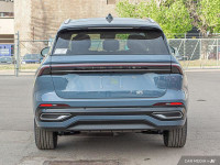 Sunroof, Cooled Seats, Premium Audio, Navigation, Wireless Charging! Very few crossover SUVs come cl... (image 5)