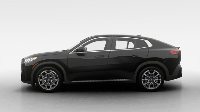 2025 BMW X2 xDrive28i Coupe | Saphir Noir Métallique | Veganza in Cars & Trucks in City of Montréal - Image 4