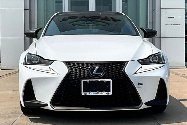 2020 Lexus IS 300 AWD in Cars & Trucks in Mississauga / Peel Region - Image 2