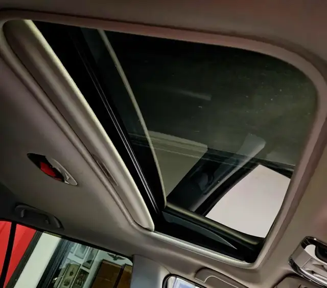 2011 Subaru Outback Sunroof/Bluetooth/All Wheel Drive dans Autos et camions dans Ville de Toronto - Image 19