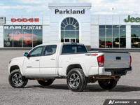 Conquer any terrain with this 2017 Toyota Tacoma TRD Sport 4x4 Crew Cab! This capable truck boasts a... (image 4)