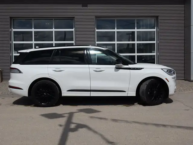 2022 Lincoln Aviator Reserve CLEAN CARFAX, ONE OWNER FACTORY in Cars & Trucks in Winnipeg - Image 3
