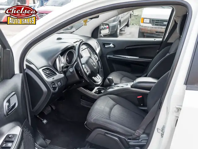 2015 Dodge Journey in Cars & Trucks in London - Image 9