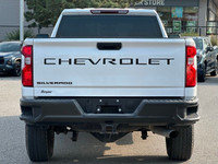 6.6L V8 GASOLINE ENGINE, LOW KM, Valid Chevrolet warranty, remote start entry, spray on liner, crew... (image 3)