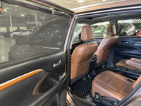 **MONTH-END SPECIAL!** FEATURING : V6 POWERED, AWD, 7 PASSENGER SEATING, WOOD TRIMS, PANORAMIC ROOF,... (image 5)