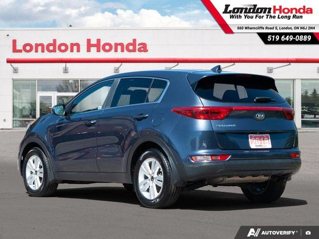 2018 Kia Sportage LX | Full Service History | Alloy Wheels in Cars & Trucks in London - Image 4