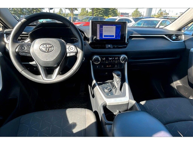 2023 Toyota RAV4 HYBRID XLE in Cars & Trucks in Barrie - Image 4