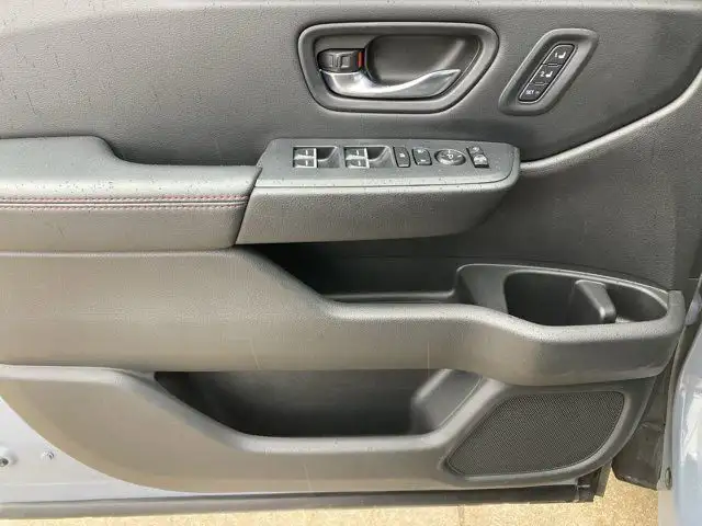 2023 Honda Pilot Black Edition AWD | AC Seats | Heated Seats in Cars & Trucks in Hamilton - Image 13