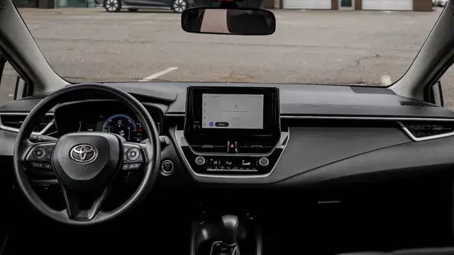 2023 Toyota Corolla Hybrid LE | Heated Seats | Lanekeep in Cars & Trucks in Guelph - Image 12