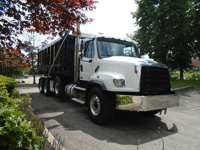  2013 Freightliner 114SD Heavy Spec, XR26 Rolloff, Tarp, SPIF, D in Heavy Trucks in City of Montréal - Image 3