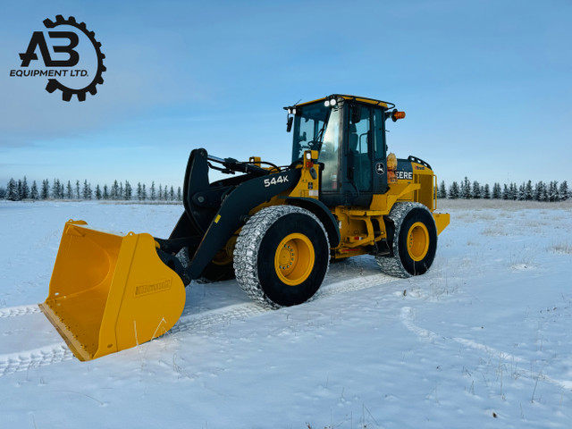 DEERE 544K WHEEL LOADER  in Heavy Equipment in Calgary