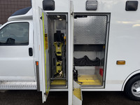 2019 Chevrolet Express 4500 Ambulance 6.0L V8 Gas RWD DRW Automatic Transmission 327,221 KM Power Wi... (image 7)