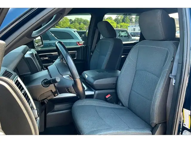 2022 Ram 1500 Classic Warlock Crew V8 | All Terrain Pkg | Alpine in Cars & Trucks in Mississauga / Peel Region - Image 26