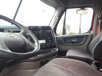 Ryder Stock ID: 242632 Transmission Type/Speed: Auto 12 Engine: DIESEL DD15 GHG'17 455/1650 Horse Po... (image 8)