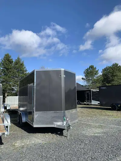 sell cargo trailer enclosed trailer remorque trailer fermé no- galvanize + also some utility galvani...