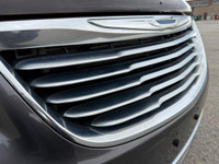 FINANCING AVAILABLE! STOW N GO, LEATHER, PUSH START, REARVIEW CAMERA, ALLOY WHEELS, REAR-SEAT ENTERT... (image 8)