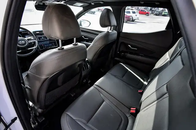 2024 Hyundai Santa Cruz Ultimate • SUNROOF • NAV • COOLED SEATS dans Autos et camions dans Cornwall - Image 30