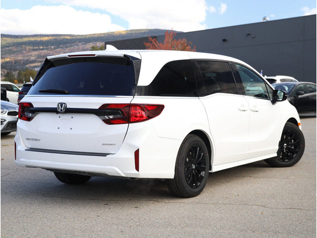 2025 Honda Odyssey Sport-L - No Accidents / One Owner / BC Vehic in Cars & Trucks in Penticton - Image 3