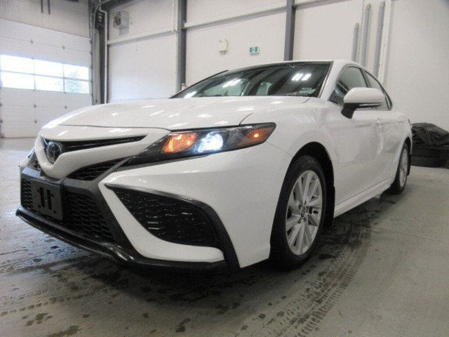  2021 Toyota Camry SE, AUTO, A/C, HTD. SEATS, BT, ALLOYS, JUST 8 in Cars & Trucks in Ottawa - Image 4
